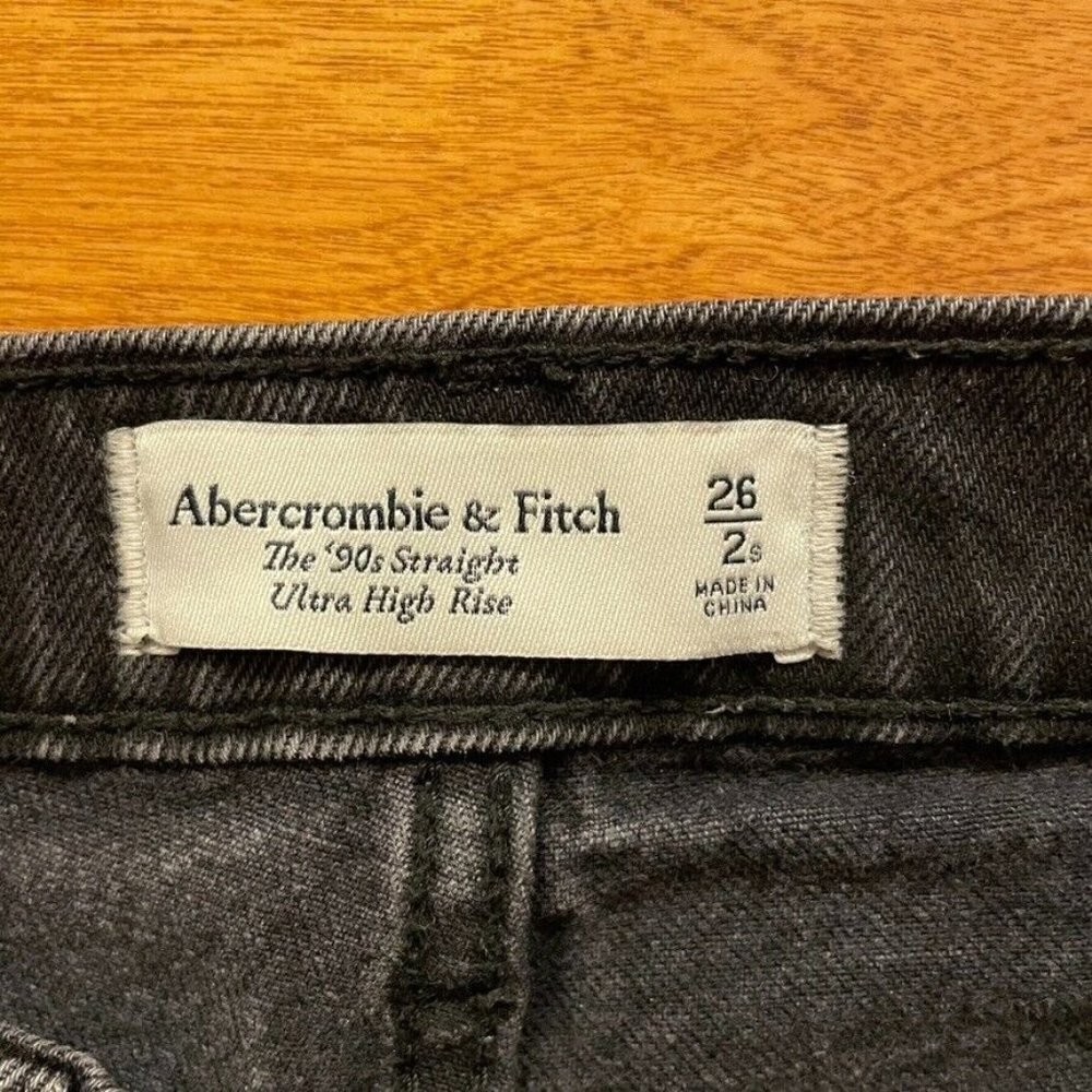 Abercrombie & Fitch 90s Straight Ultra High Rise Jeans Rip - Picture 4 of 6